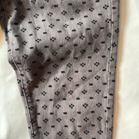 Levi 535 grey with black designs leggings - Picture 5 of 14